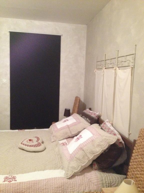Gite La Parenthese Saint-Hostien Zimmer foto