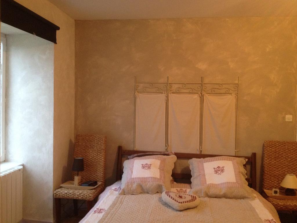 Gite La Parenthese Saint-Hostien Zimmer foto
